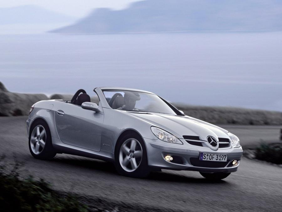  Mercedes-Benz SLK350 2005 года  (фото 1 из 103)